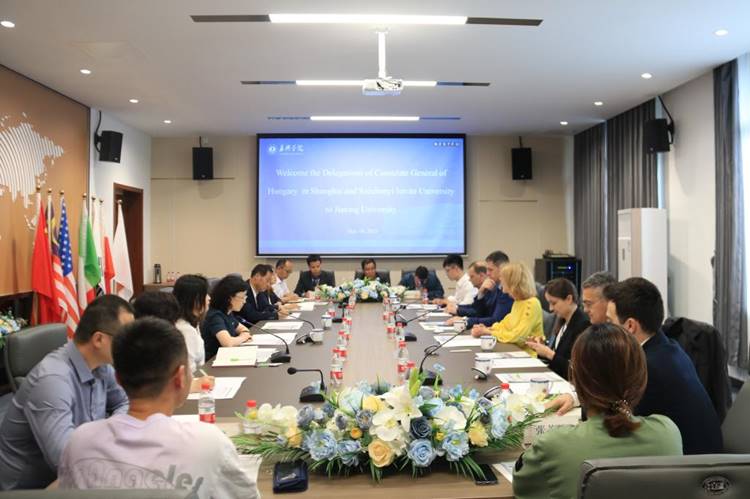 说明: //wsc.xiaohsx.com/__local/A/38/E8/18C959EFE2F9324C5B940400D34_14F307E9_16193.jpg